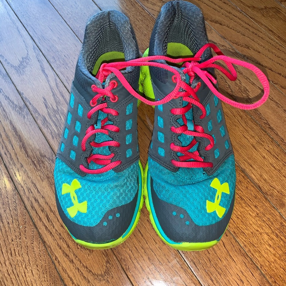 Under Armour tennis shoes